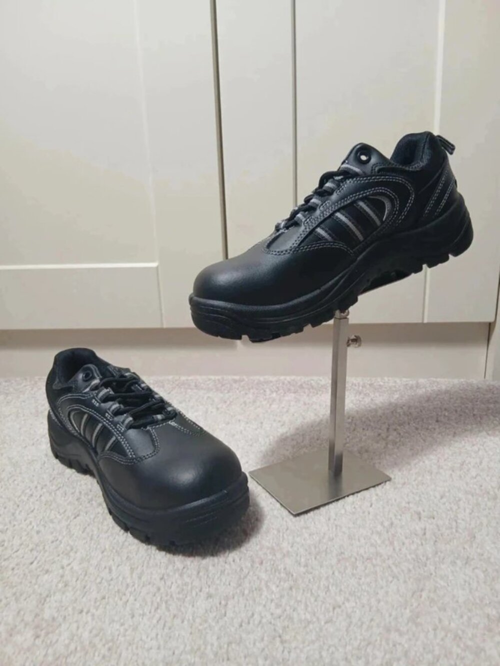 Men's Airside Safety Shoe Size 5 Black Leather New Non-metallic Oil Resistant